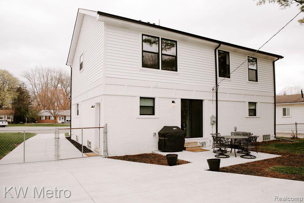 973 ALLEN Drive, Northville, MI 48167 — Photo 34
