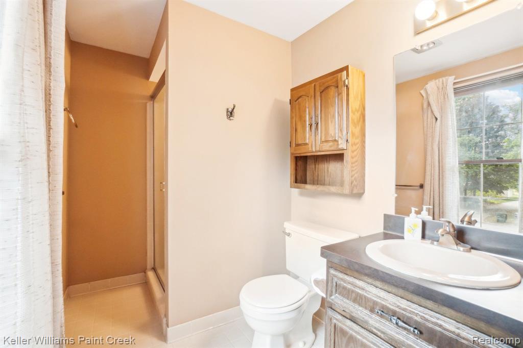 47955 BEN FRANKLIN Drive, Shelby Twp, MI 48315 — Photo 36