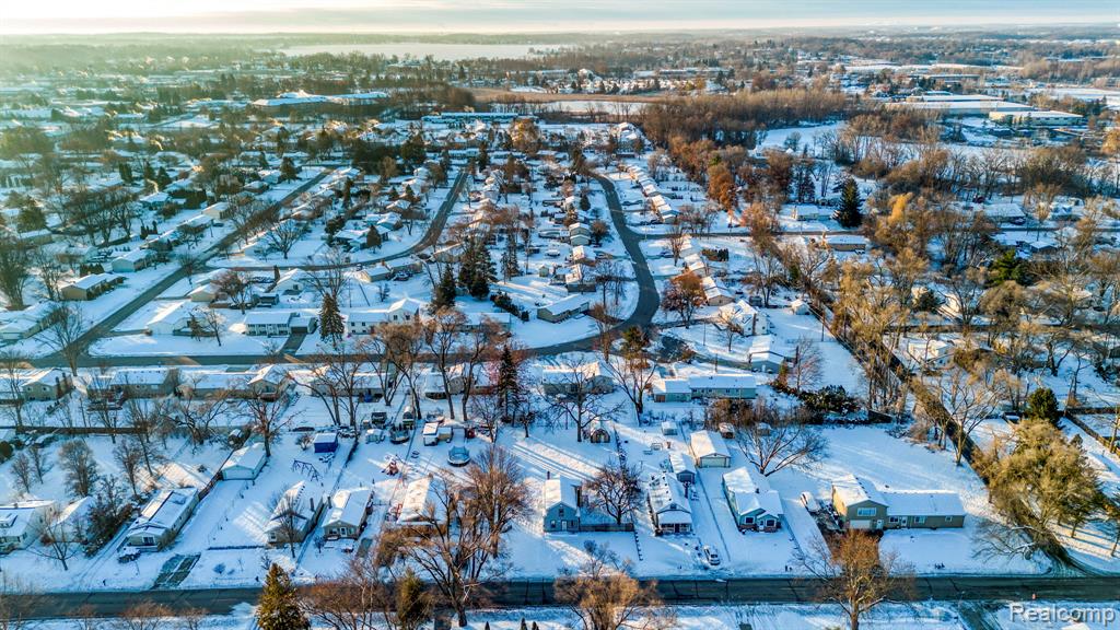 657 Lucille Drive, Wolverine Lake, MI 48390 — Photo 4