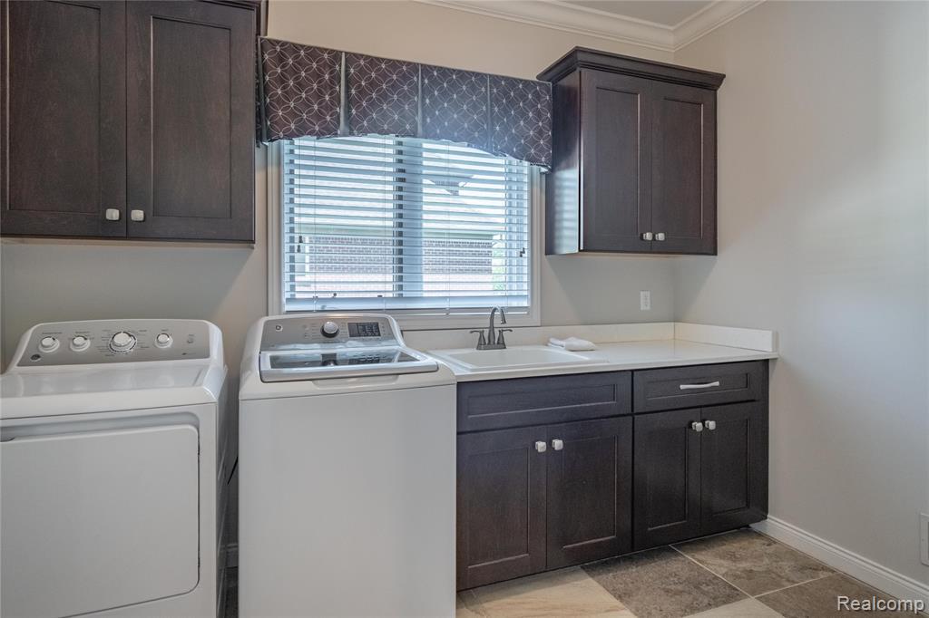 55712 Glenbrooke Drive, Shelby Twp, MI 48316 — Photo 25