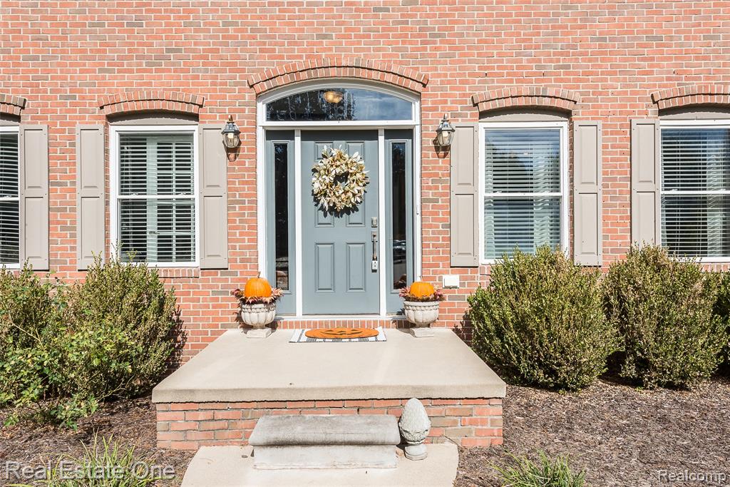 7155 Campbell Mills Court, Brighton, MI 48116 — Photo 4