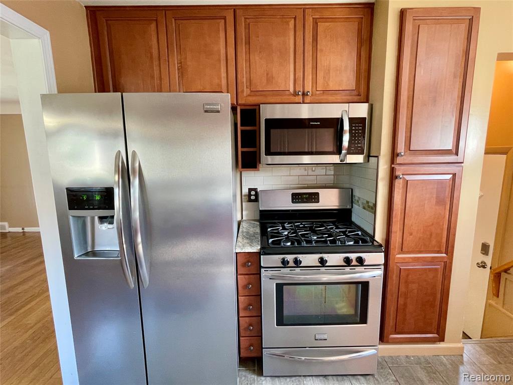 9964 Fox Avenue, Allen Park, MI 48101 — Photo 16