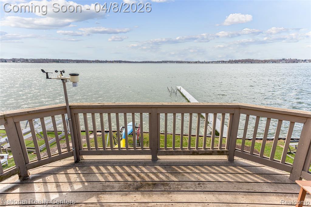 Middle Deck overlooking lake