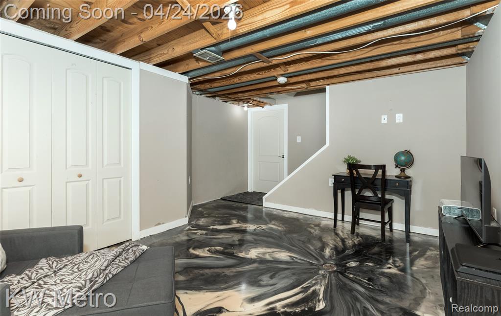 5267 Winchester Drive, Troy, MI 48085 — Photo 38