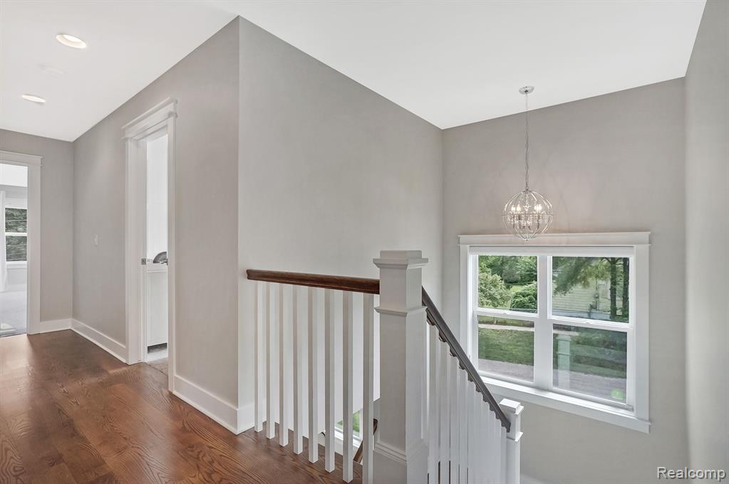 902 FERNWOOD Road, Royal Oak, MI 48067 — Photo 23