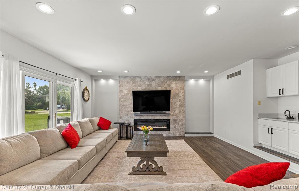 8140 N Pointe Court, Canton, MI 48187 — Photo 5
