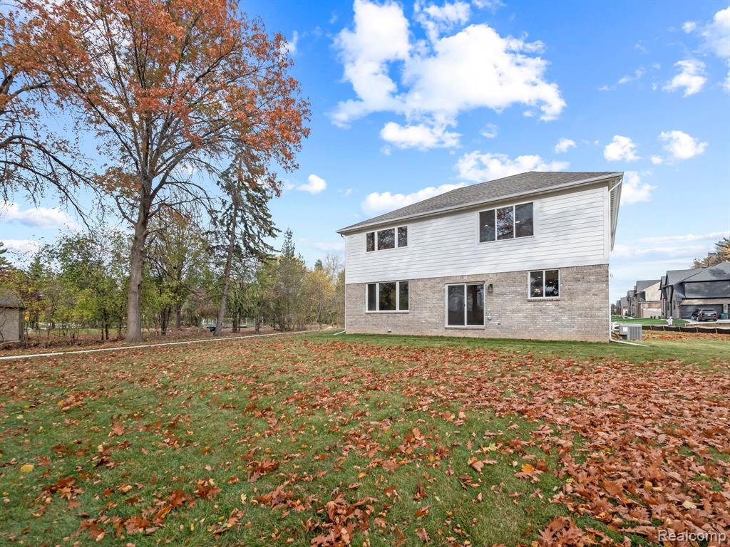 929 KIMBERLY Court, Troy, MI 48098 — Photo 44