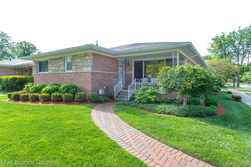 14271 Lincoln Street, Oak Park, MI 48237 — Photo 2
