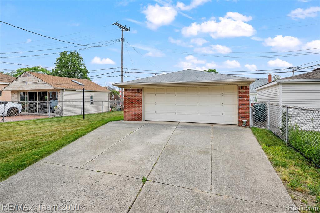 6514 Maple Street, Dearborn, MI 48126 — Photo 3
