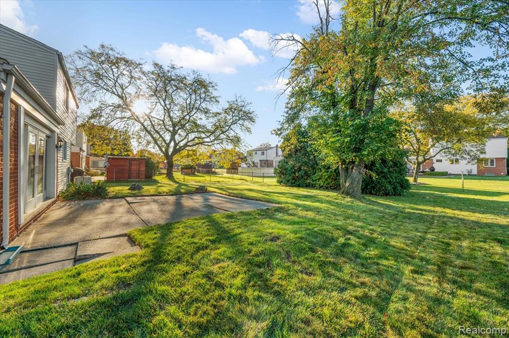 40649 Rinaldi Drive, Sterling Heights, MI 48313 — Photo 44