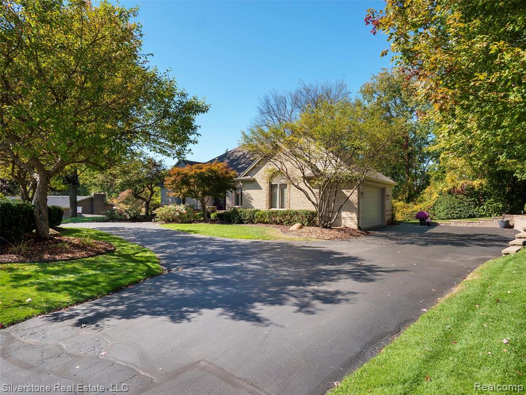3439 Aquarious Circle, Oakland, MI — Photo 2