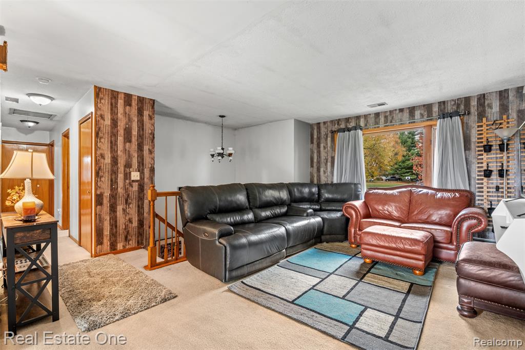 5122 Elizabeth Lane, Almont, MI 48003 — Photo 10