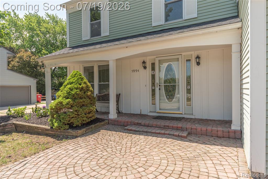 5994 Kingsfield Drive, West Bloomfield, MI — Photo 10