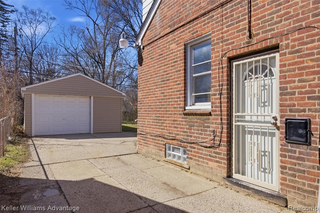 9981 Hazelton, Redford, MI 48239 — Photo 40