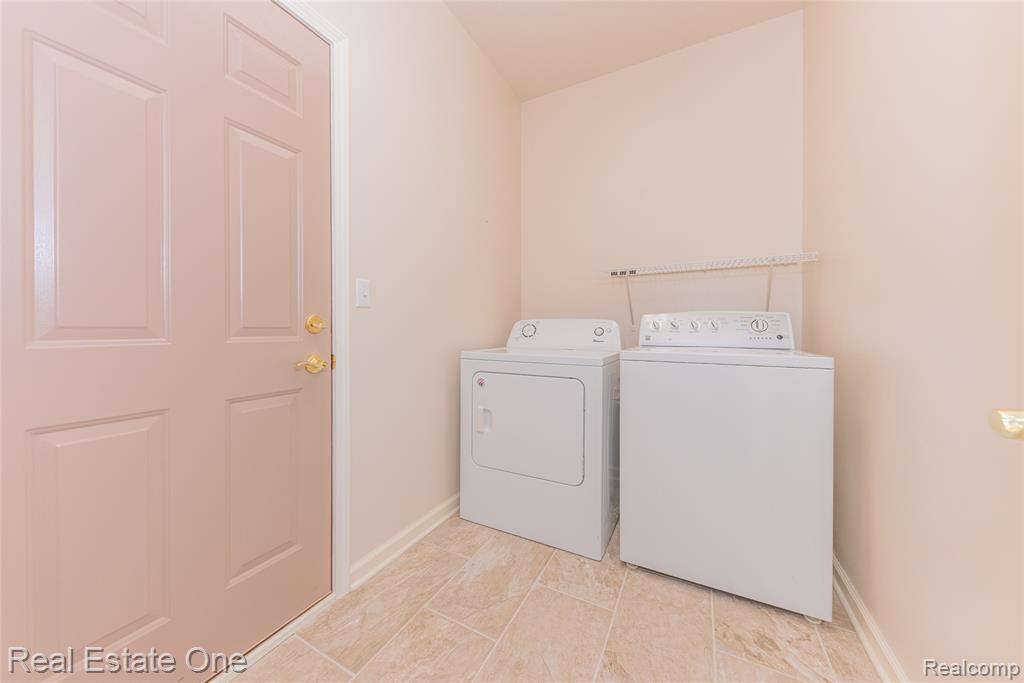 9970 Whispering Woods Drive, Pinckney, MI 48169 — Photo 14