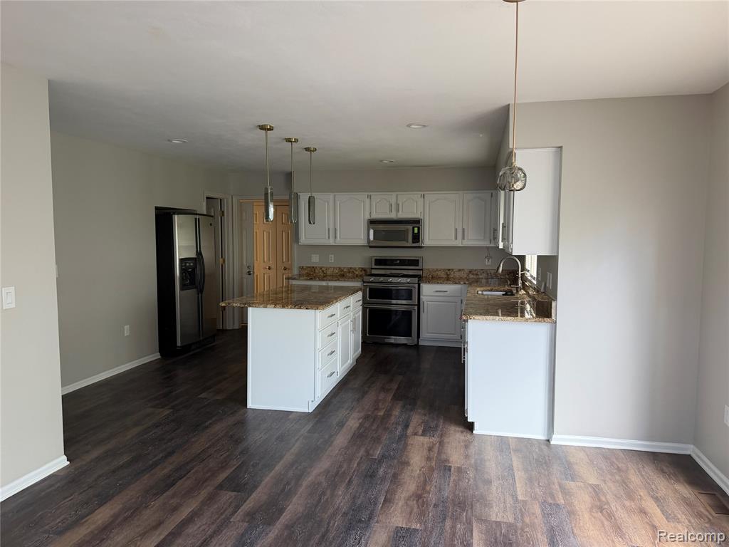 50015 Cooke Avenue, Plymouth, MI 48170 — Photo 5
