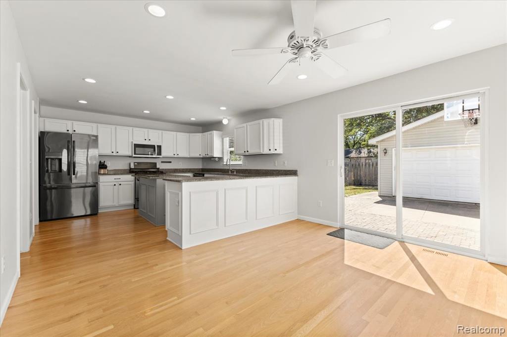 528 Marlin Avenue, Royal Oak, MI 48067 — Photo 9