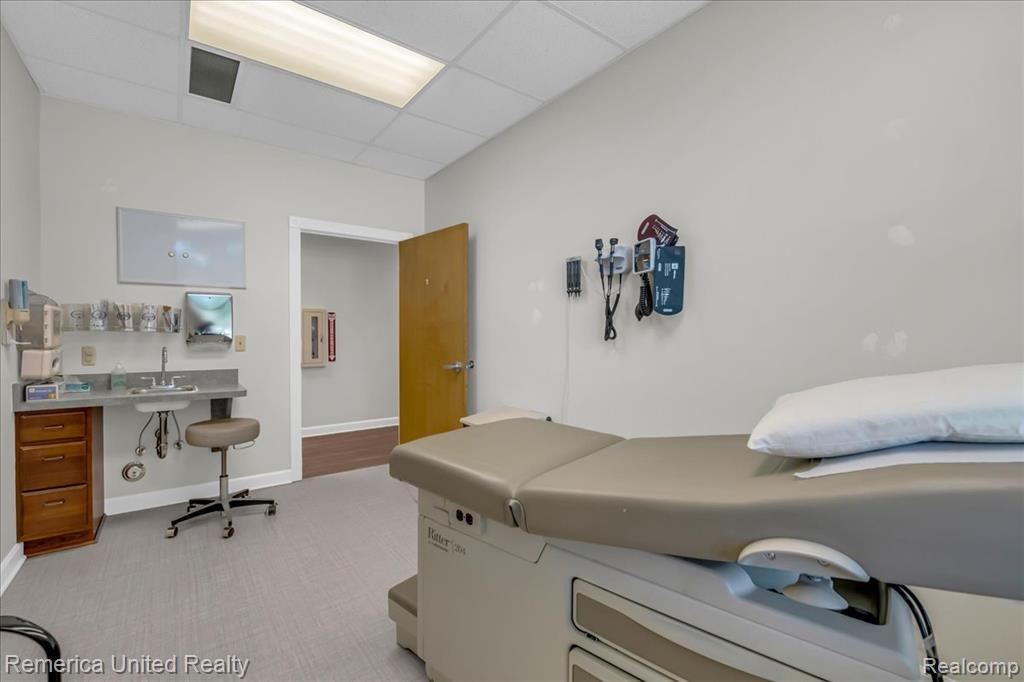 1050 Corporate Office Drive, Milford, MI 48381 — Photo 33