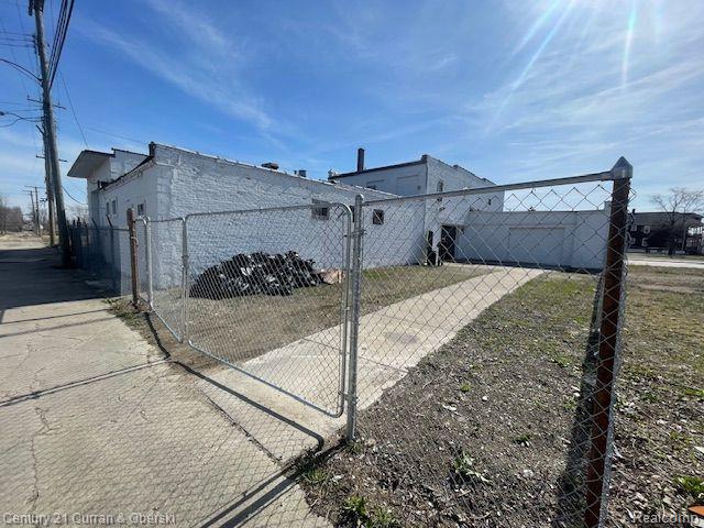 8715 HARPER Avenue, Detroit, MI 48213 — Photo 7
