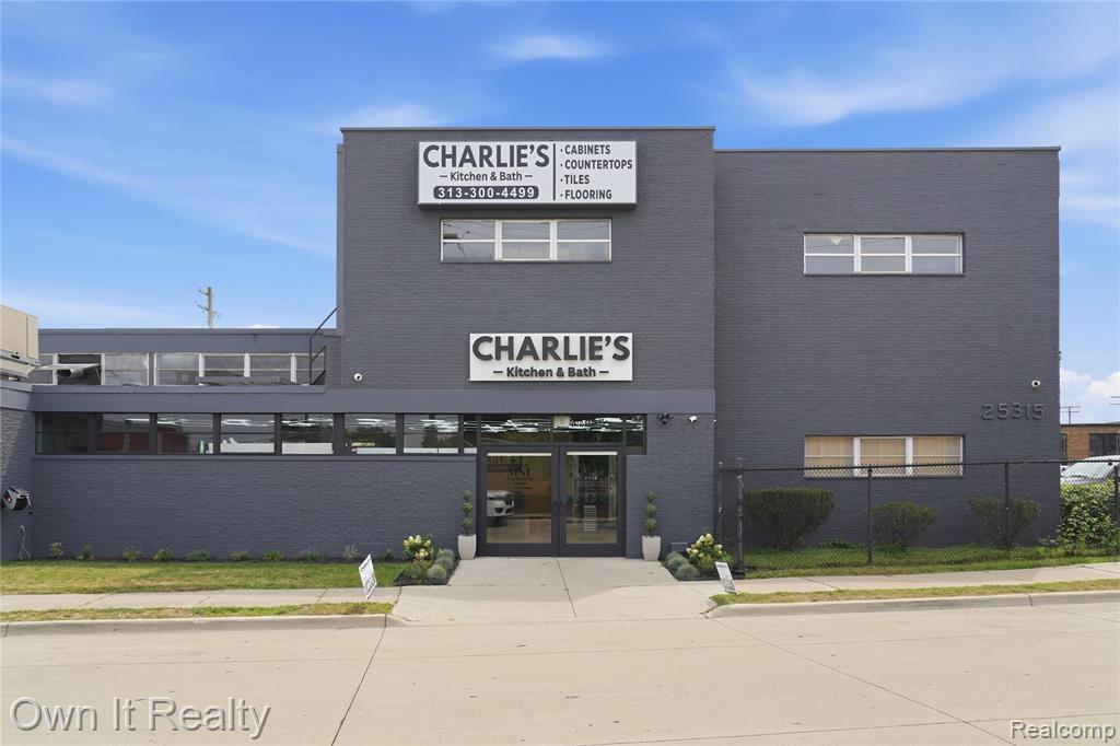 25315 Kean Street, Dearborn, MI 48124