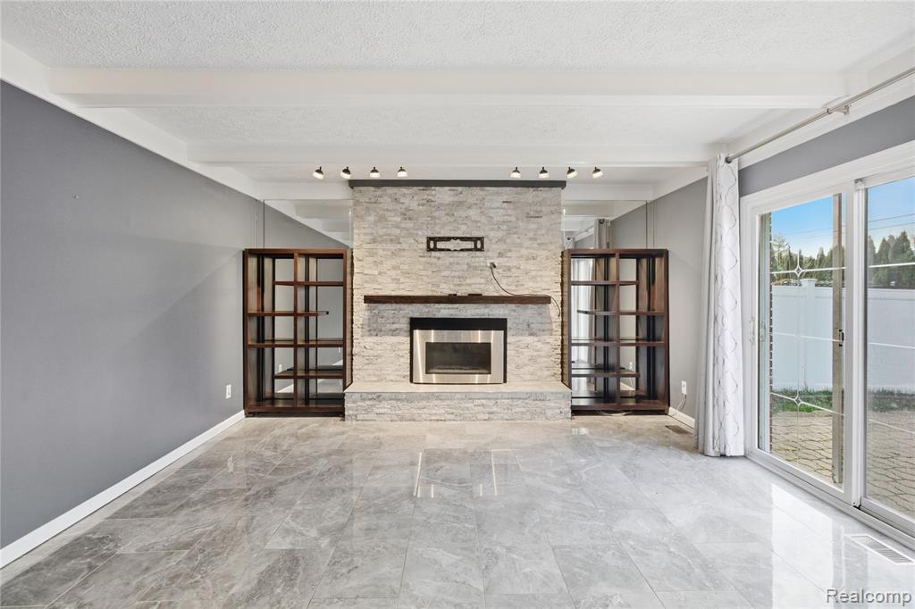16213 Haverhill Drive, Macomb, MI 48044 — Photo 18