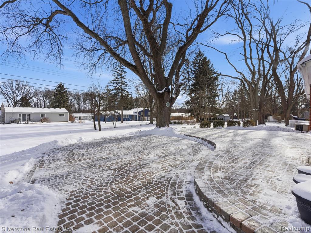 6766 Vernmoor Drive, Troy, MI 48098 — Photo 38