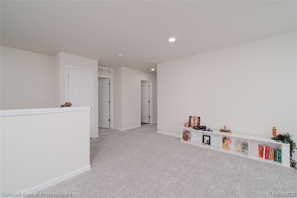 4813 Marquette Drive, Milford, MI 48381 — Photo 22