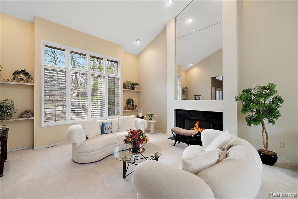 6988 LAKEMONT Circle, West Bloomfield, MI 48323 — Photo 7