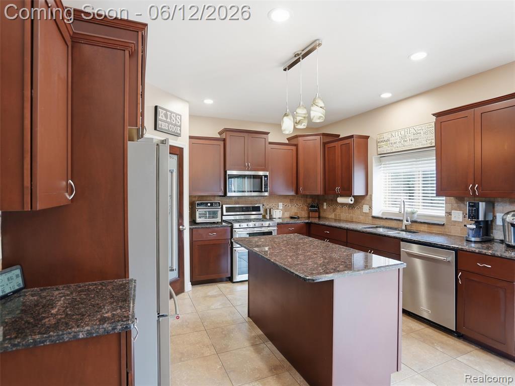 50606 Bredenbury Drive, Macomb, MI 48044 — Photo 14