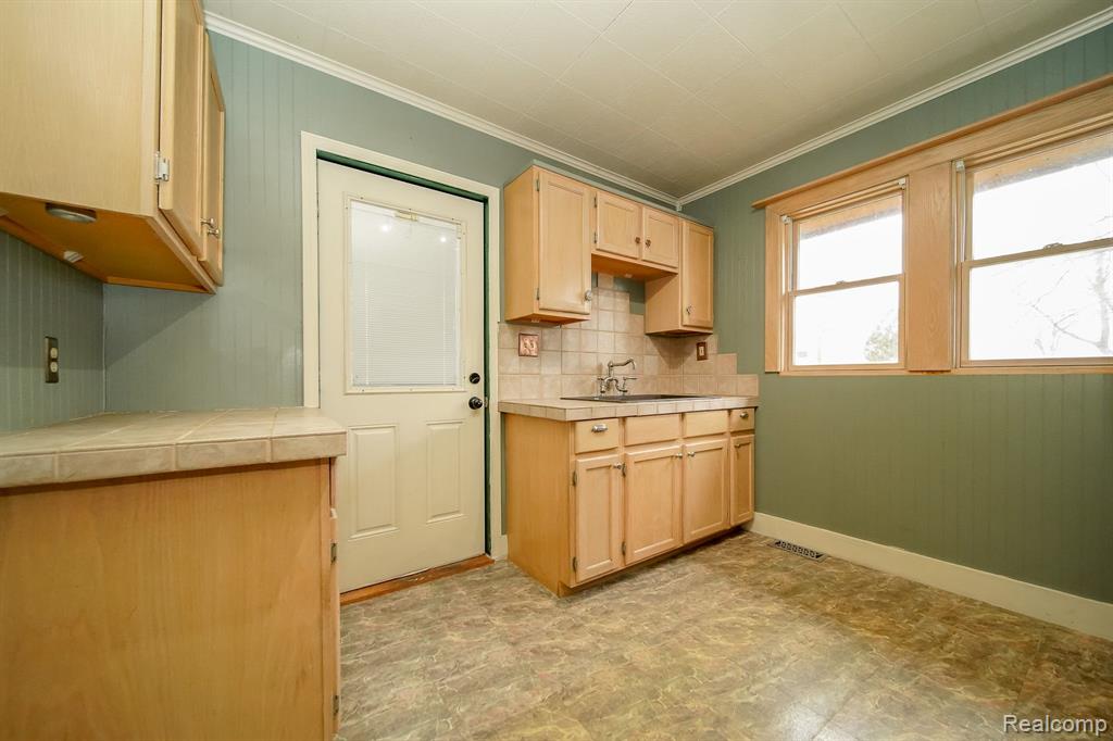 873 HENDRICKSON Boulevard, Clawson, MI — Photo 27