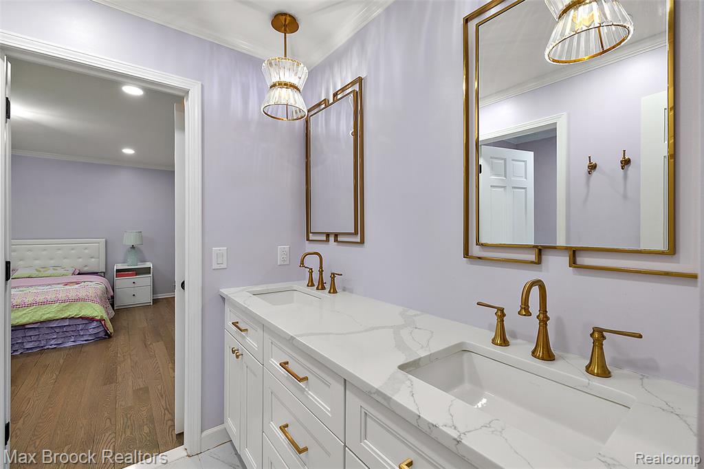 945 Wellsley Court, Bloomfield Hills, MI 48304 — Photo 26