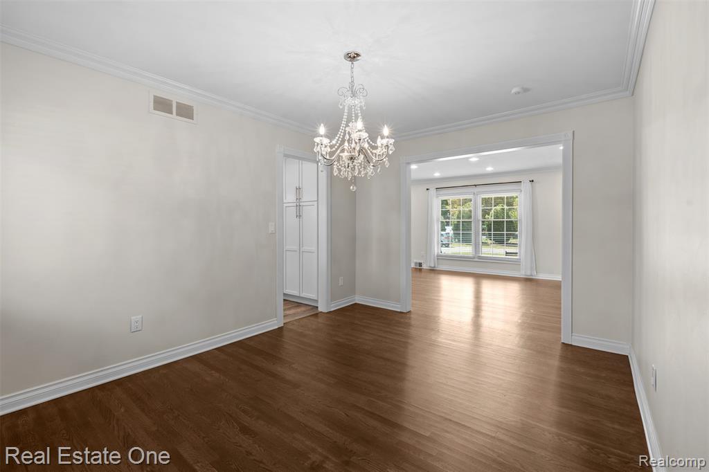 4090 Middlebury Drive, Troy, MI 48085 — Photo 20