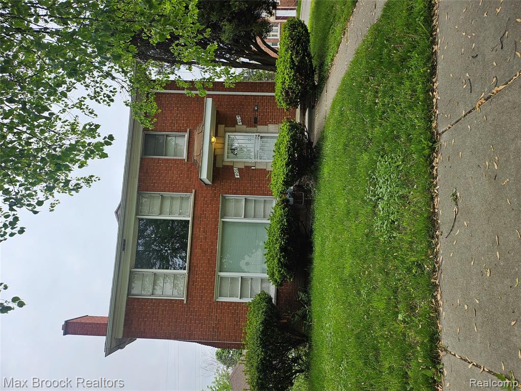 404-406 W Golden, Highland Park, MI 48203
