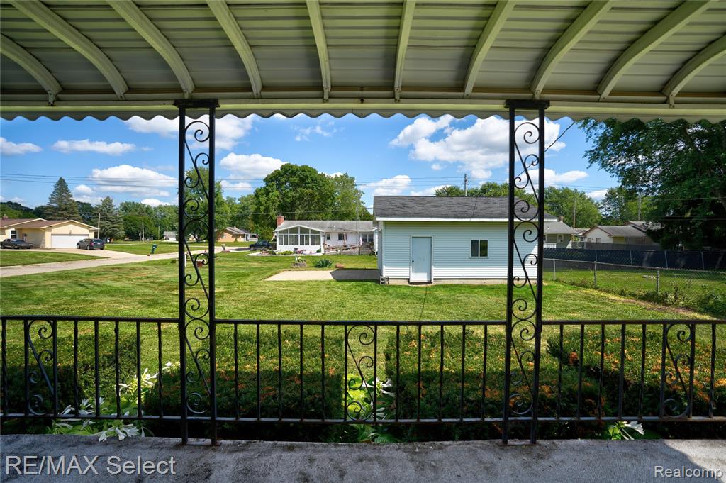 4437 Stoney Ridge Road, Flint, MI 48507 — Photo 19