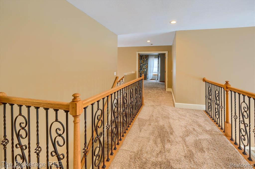 5475 Woodfield Parkway, Grand Blanc, MI 48439 — Photo 52