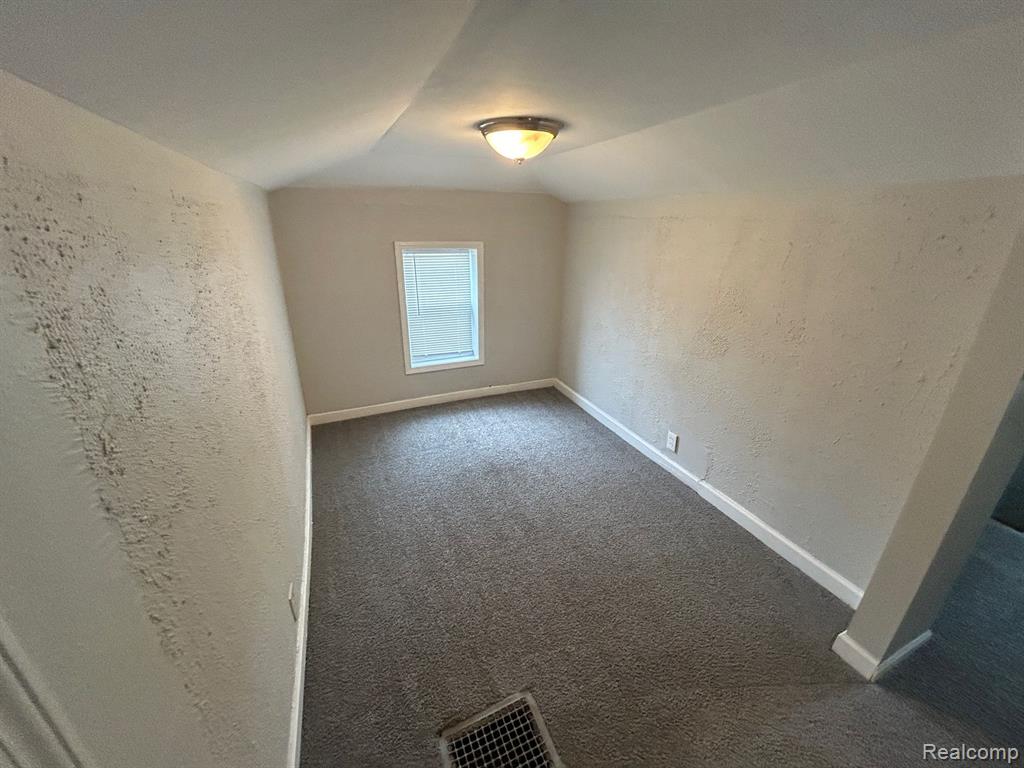 7576 STUDEBAKER Avenue, Warren, MI 48091 — Photo 11