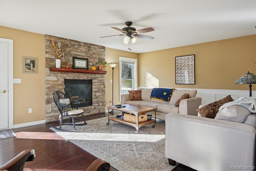 7050 Dibrova Drive, Brighton, MI 48116 — Photo 8