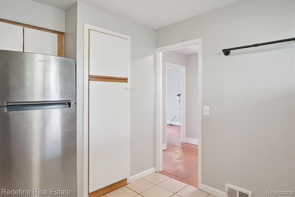 610 Saint Maron Place, Detroit, MI 48207 — Photo 13