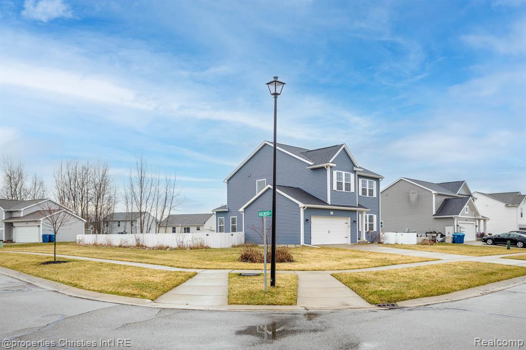 844 SADDLEBROOK Drive, Linden, MI 48451 — Photo 32