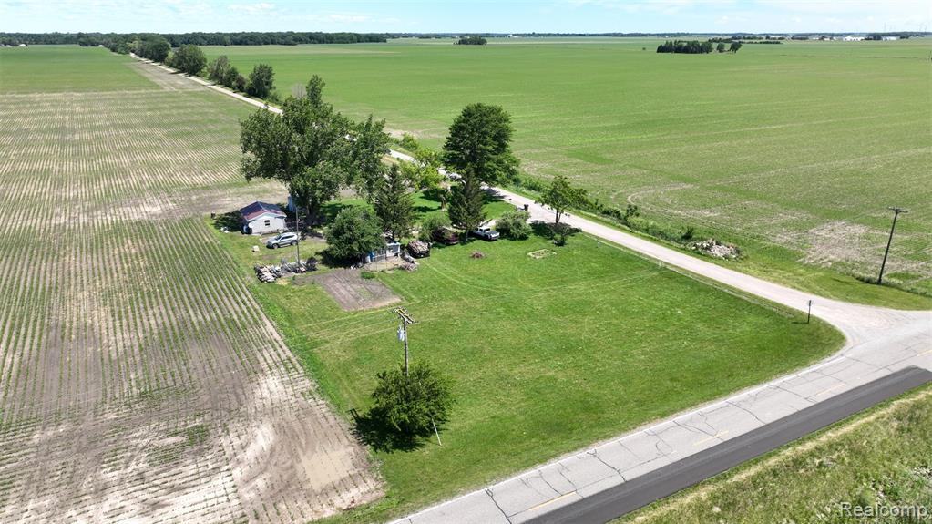 3521 Benoit Road, Fairgrove, MI 48733 — Photo 8
