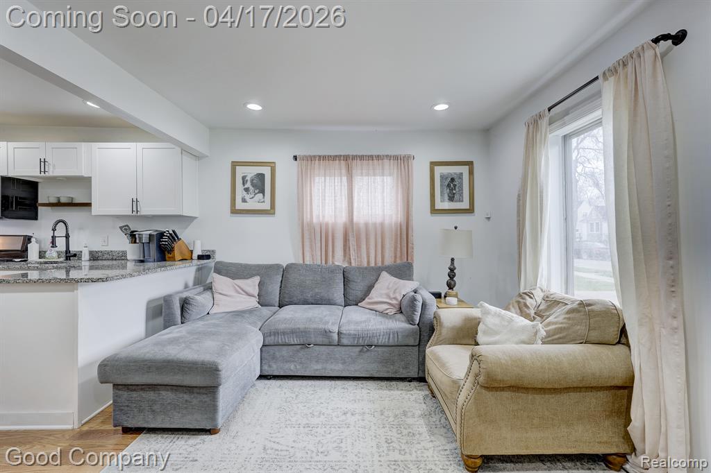 23067 Hazelwood Avenue, Hazel Park, MI 48030 — Photo 5