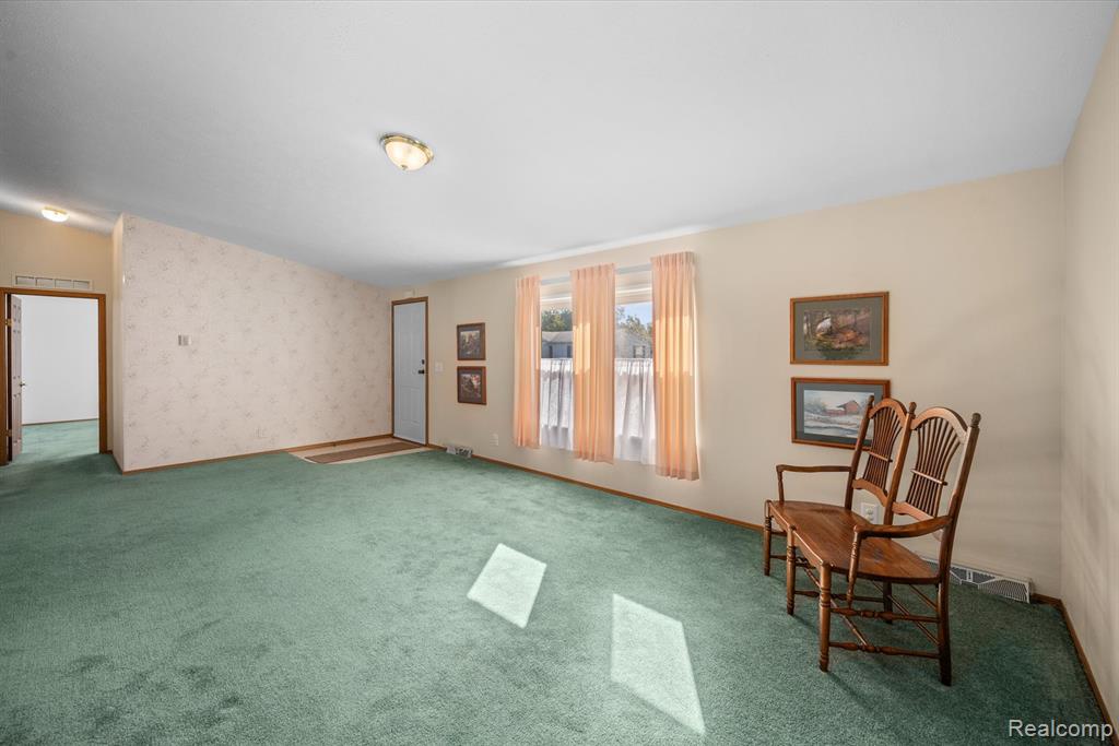 473 Fife, Temperance, MI 48182 — Photo 9
