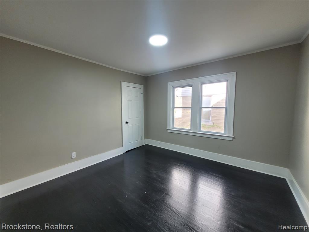 3241 Lawrence Street, Detroit, MI 48206 — Photo 21