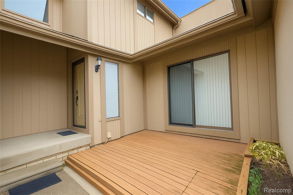 6265 Potomac Circle, West Bloomfield, MI — Photo 2