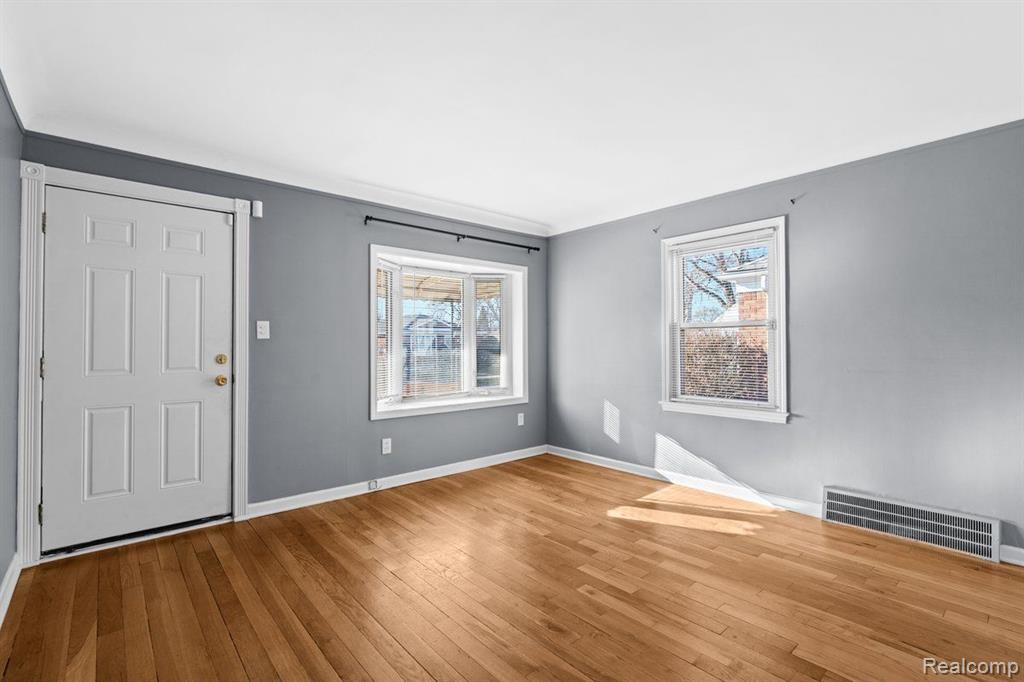 8241 KALTZ, Center Line, MI 48015 — Photo 8