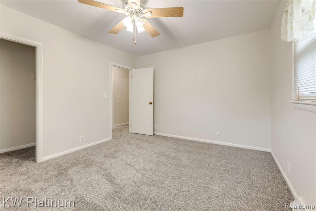 4415 Krafft Road, Fort Gratiot, MI 48059 — Photo 17