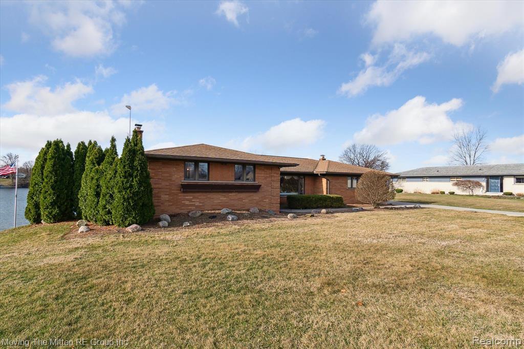 47853 N SHORE Drive, Van Buren, MI 48111 — Photo 48
