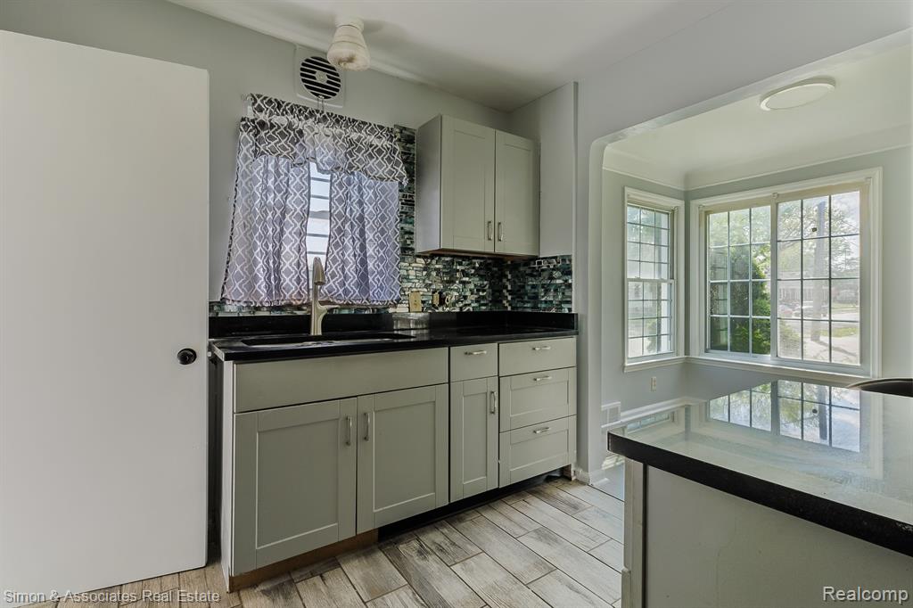 6200 PAYNE Avenue, Dearborn, MI 48126 — Photo 13