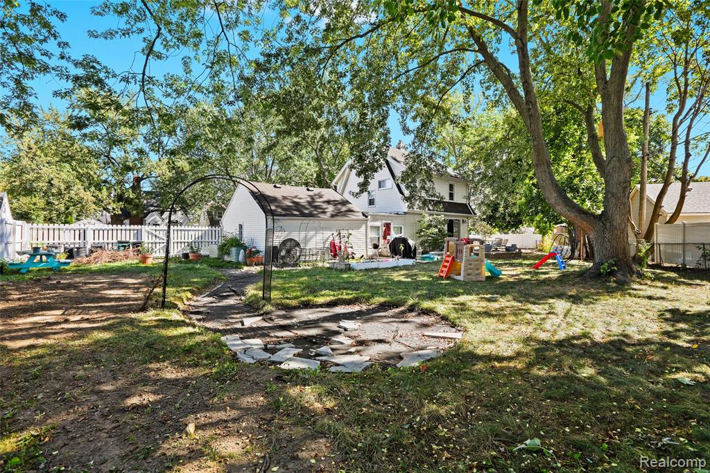 4325 Olivia Avenue, Royal Oak, MI 48073 — Photo 28