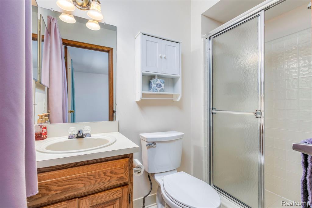 49585 Bishop Court, Shelby Twp, MI 48315 — Photo 25
